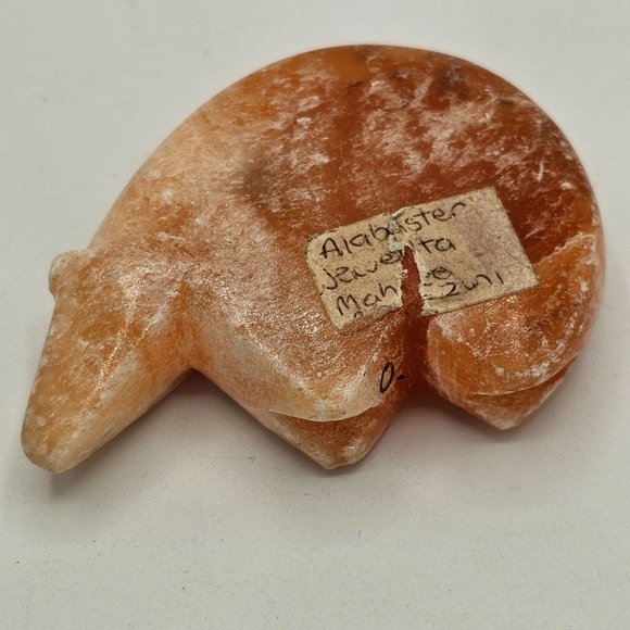 Zuni Carved Alabaster Bear Figure - Picture 5 of 8